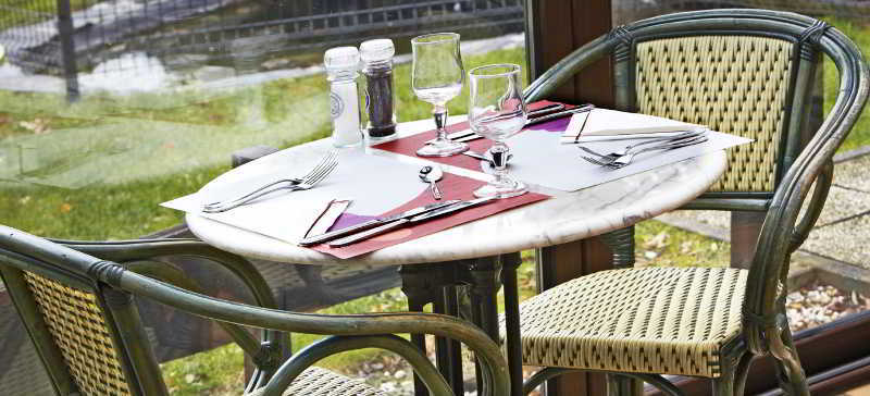 Campanile & Restaurant / Liege