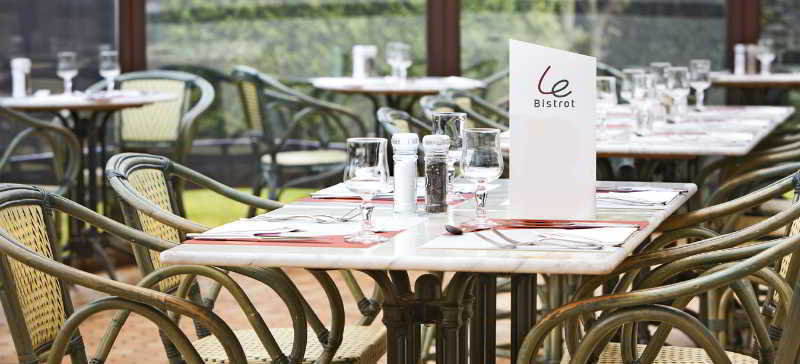 Campanile & Restaurant / Hotel Luik